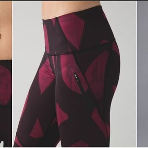 Lululemon Burgundy Maroon All Sport Crop
Legging